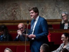 Majelis mengadopsi teks yang memecah belah dalam perang melawan terorisme