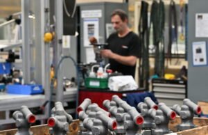 bagaimana pemilik usaha kecil menghadapi krisis