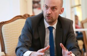 “Perairan internasional tidak boleh disandera”