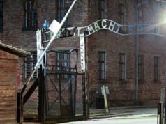 denda tinggi untuk sembilan anak muda