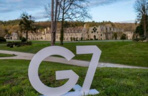 Mata editorial. Staf redaksi. Kepengecutan atau pragmatisme? Di Lingkungan G7, seni tidak mengatakan apa pun (atau sangat sedikit).