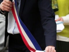 walikota sebuah desa diserang dengan kejam