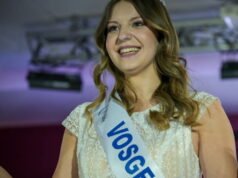 Vosges. Pada usia 19 tahun, Gérômoise Camille Mey menjadi Miss Vosges 2026 di penghujung malam yang intens